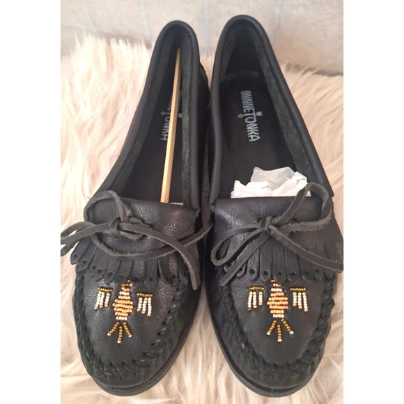 Minnetonka | Black Leather Tribal Beaded Bow Moccasin Shoe - Picture 2 of 14